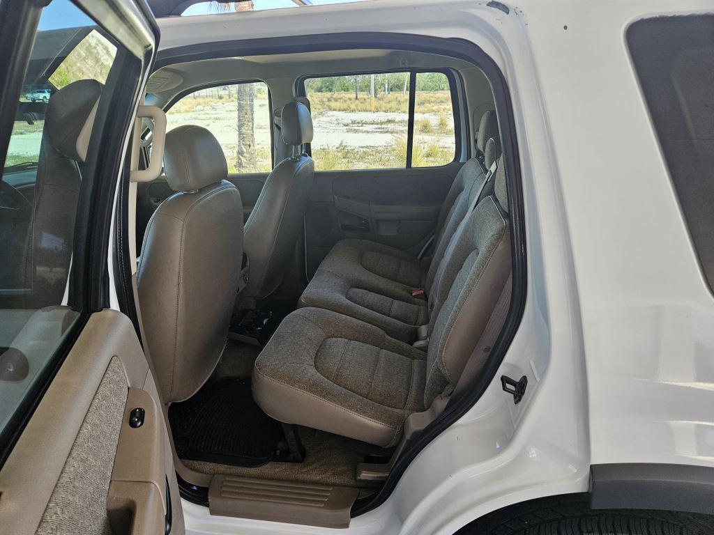 2004 Ford Explorer XLS photo