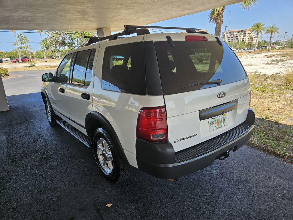 2004 Ford Explorer XLS photo