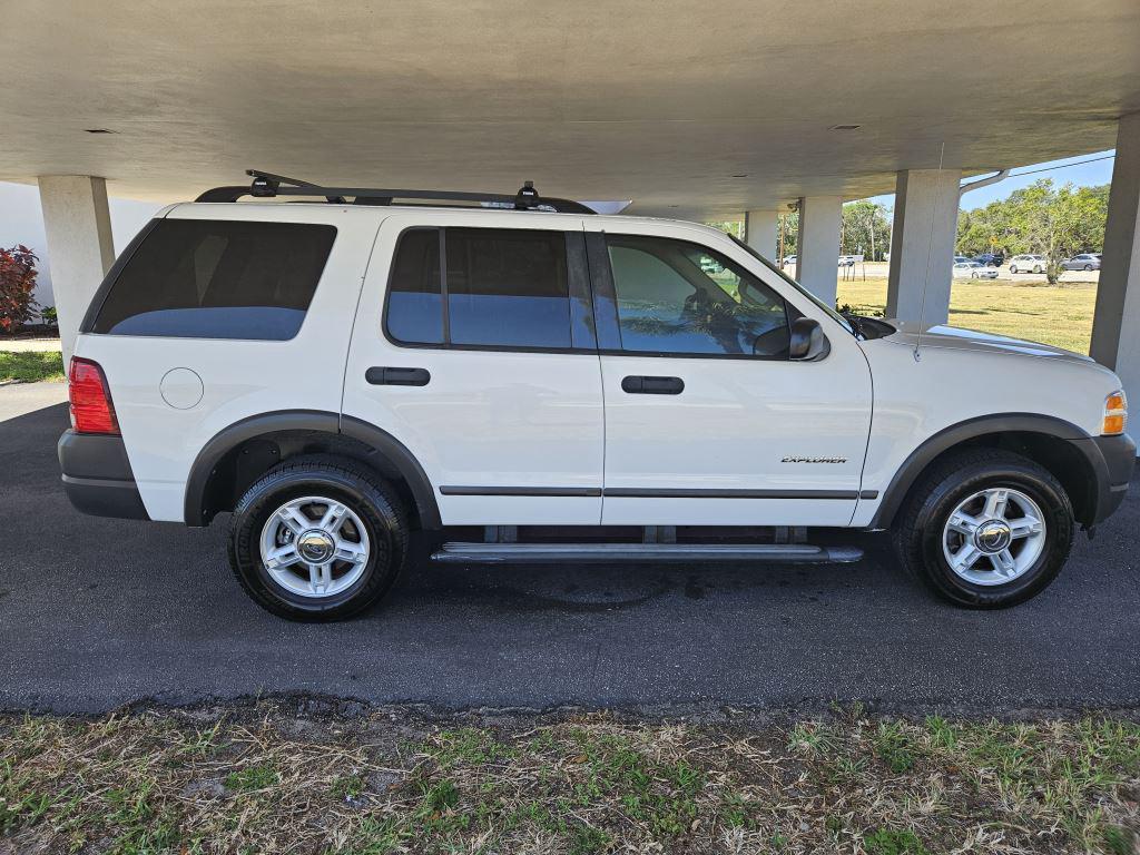 2004 Ford Explorer XLS photo