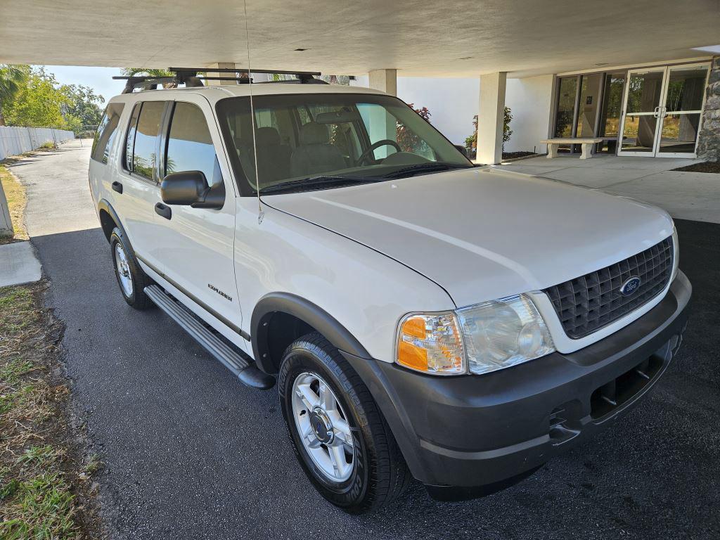 2004 Ford Explorer XLS photo