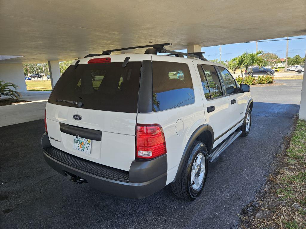 2004 Ford Explorer XLS photo