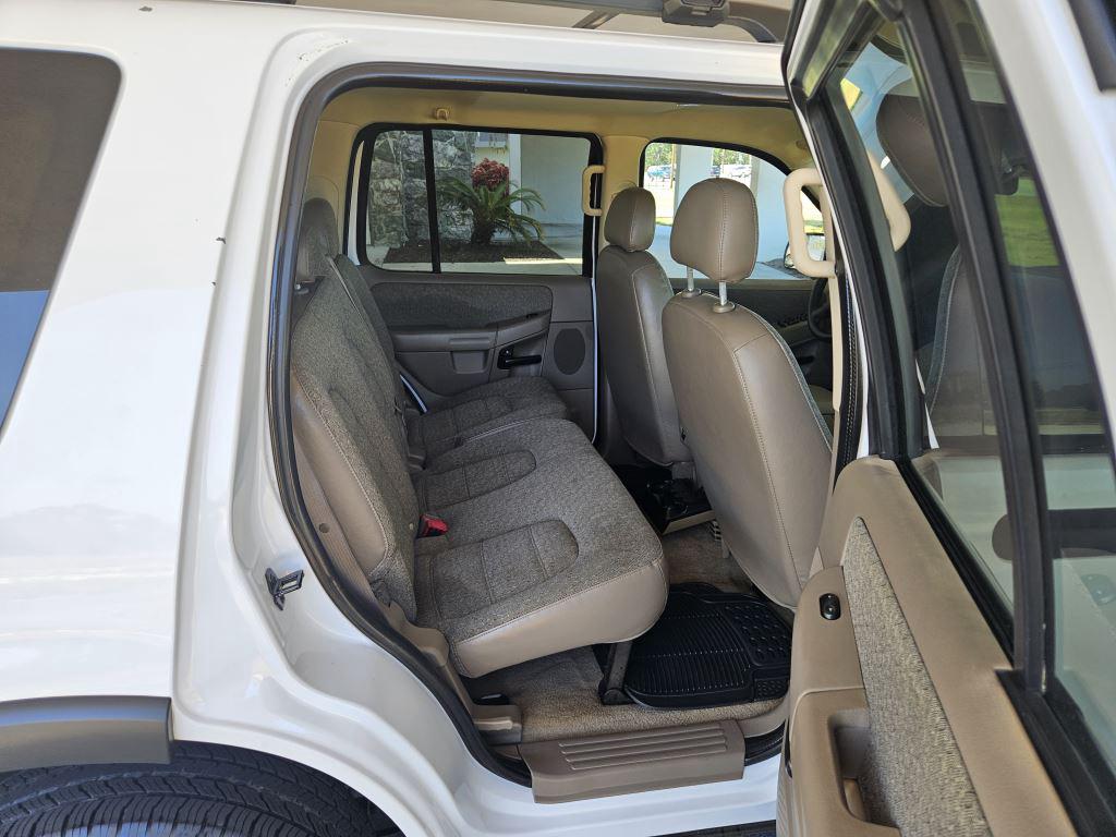 2004 Ford Explorer XLS photo