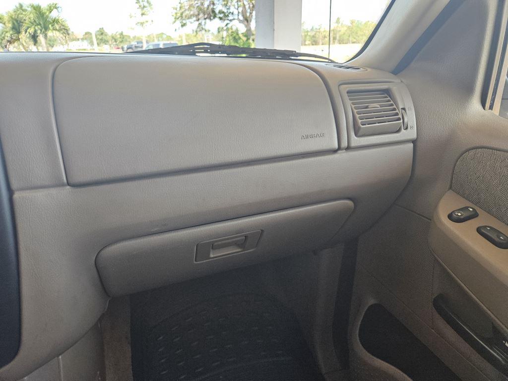 2004 Ford Explorer XLS photo