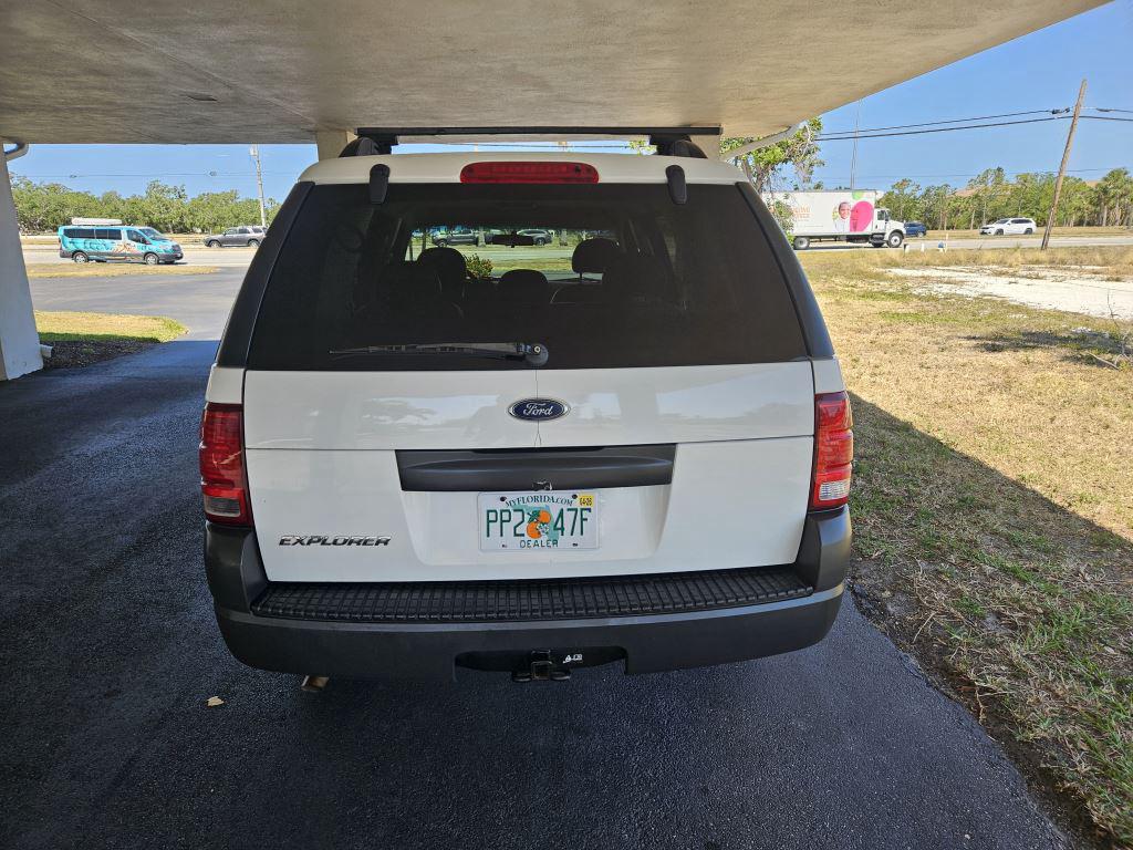 2004 Ford Explorer XLS photo