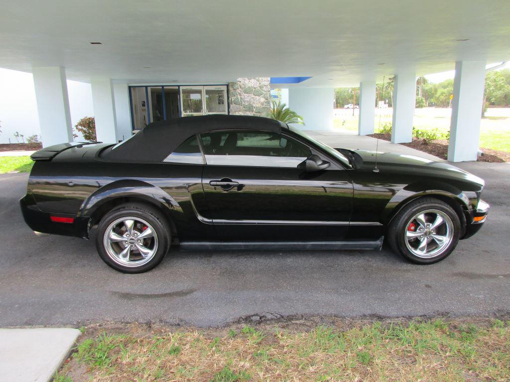 2007 Ford Mustang - $6,900
