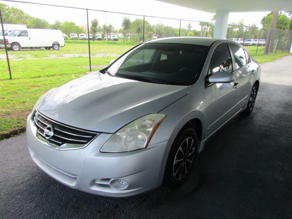 2012 Nissan Altima - $4,900