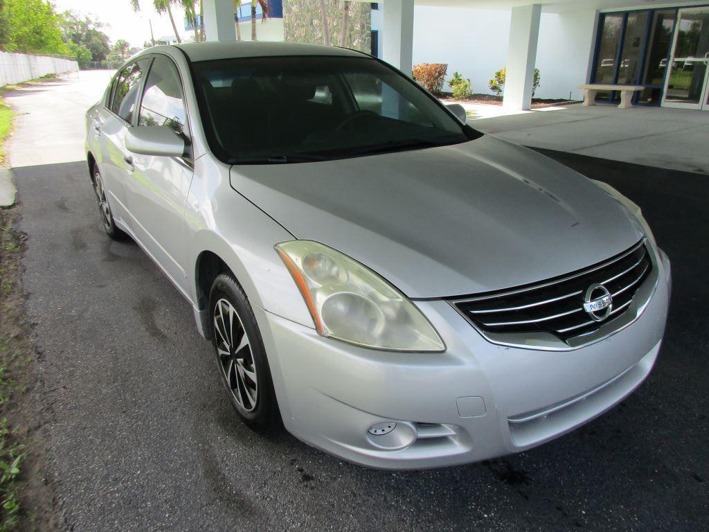 2012 Nissan Altima - $4,900
