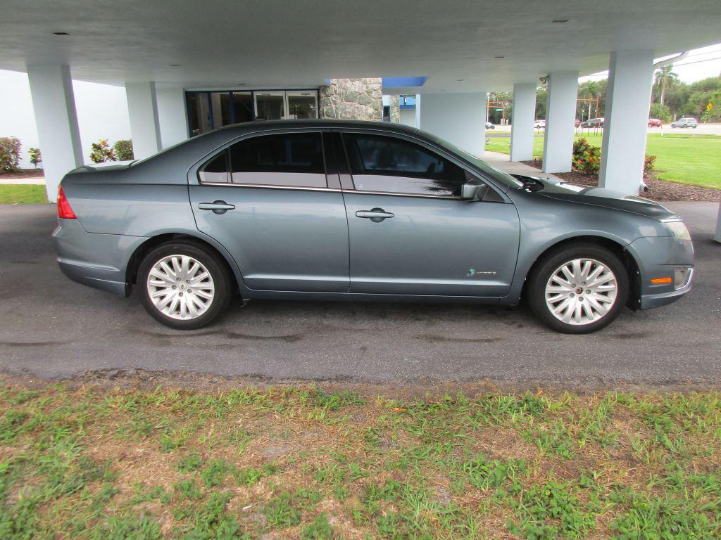 2012 Ford Fusion - $6,900