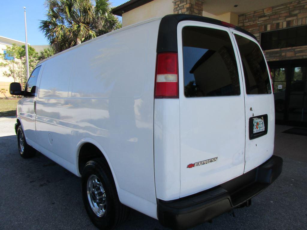 2008 Chevrolet Express - $8,900