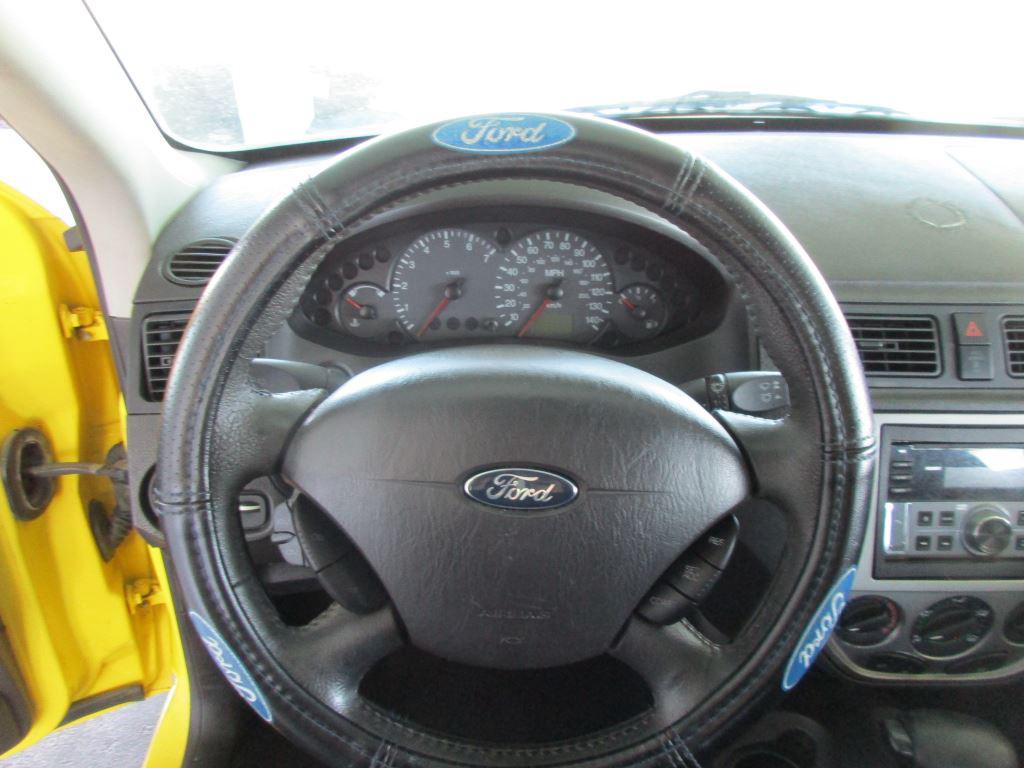 2005 Ford Focus - $3,900