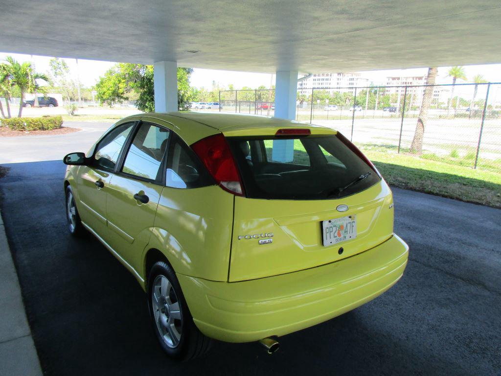 2005 Ford Focus - $3,900