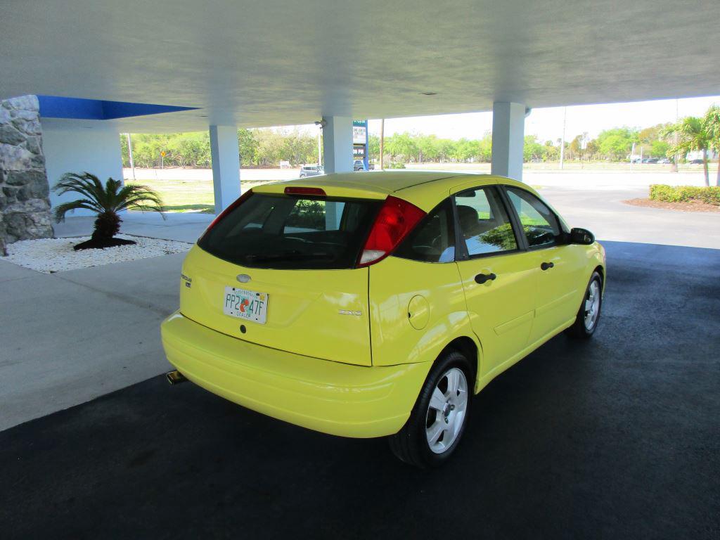 2005 Ford Focus - $3,900