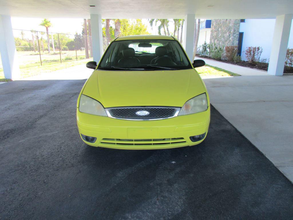 2005 Ford Focus - $3,900