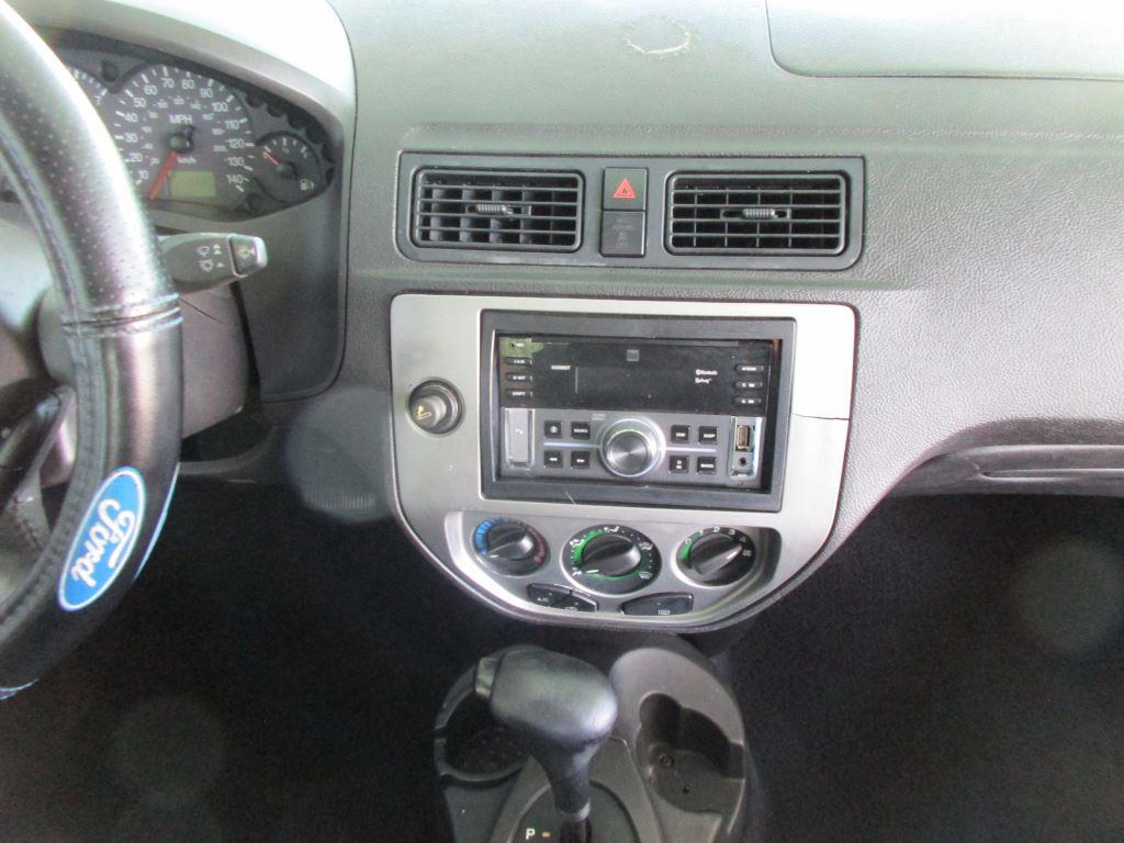 2005 Ford Focus - $3,900