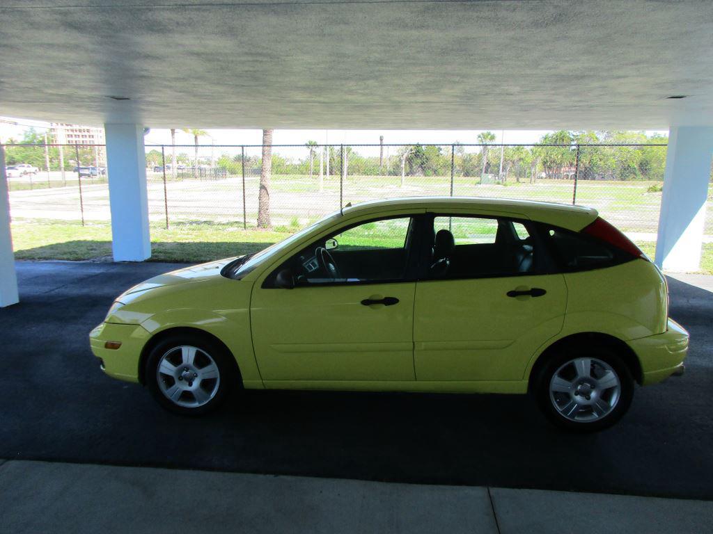 2005 Ford Focus - $3,900