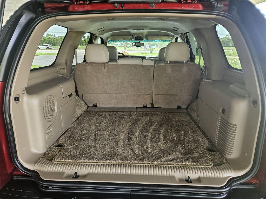 2003 Chevrolet Tahoe photo
