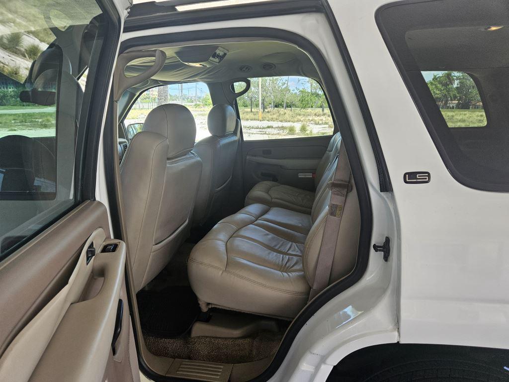 2001 Chevrolet Tahoe LS photo