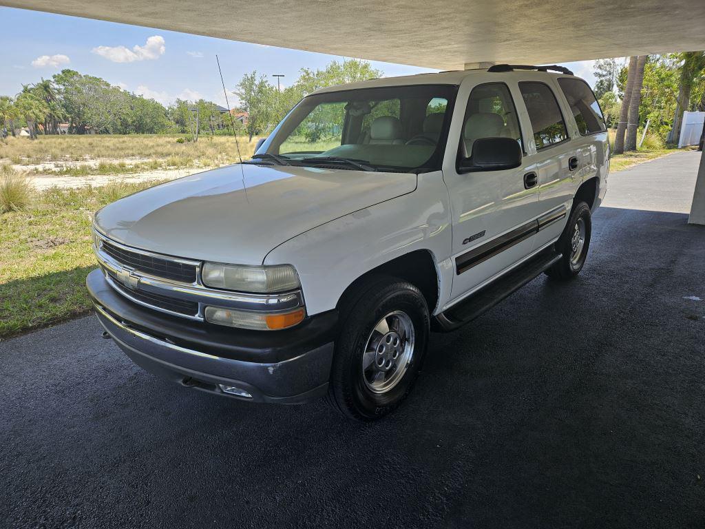 2001 Chevrolet Tahoe LS photo