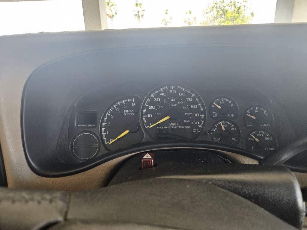 2001 Chevrolet Tahoe LS photo