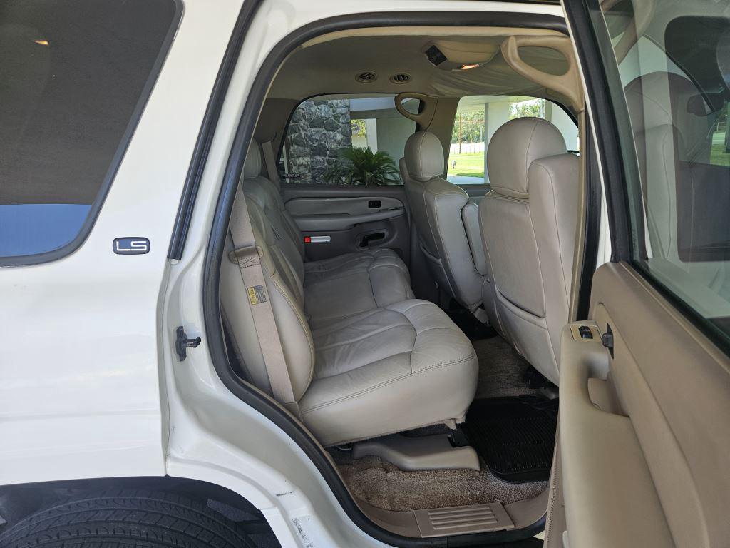 2001 Chevrolet Tahoe LS photo