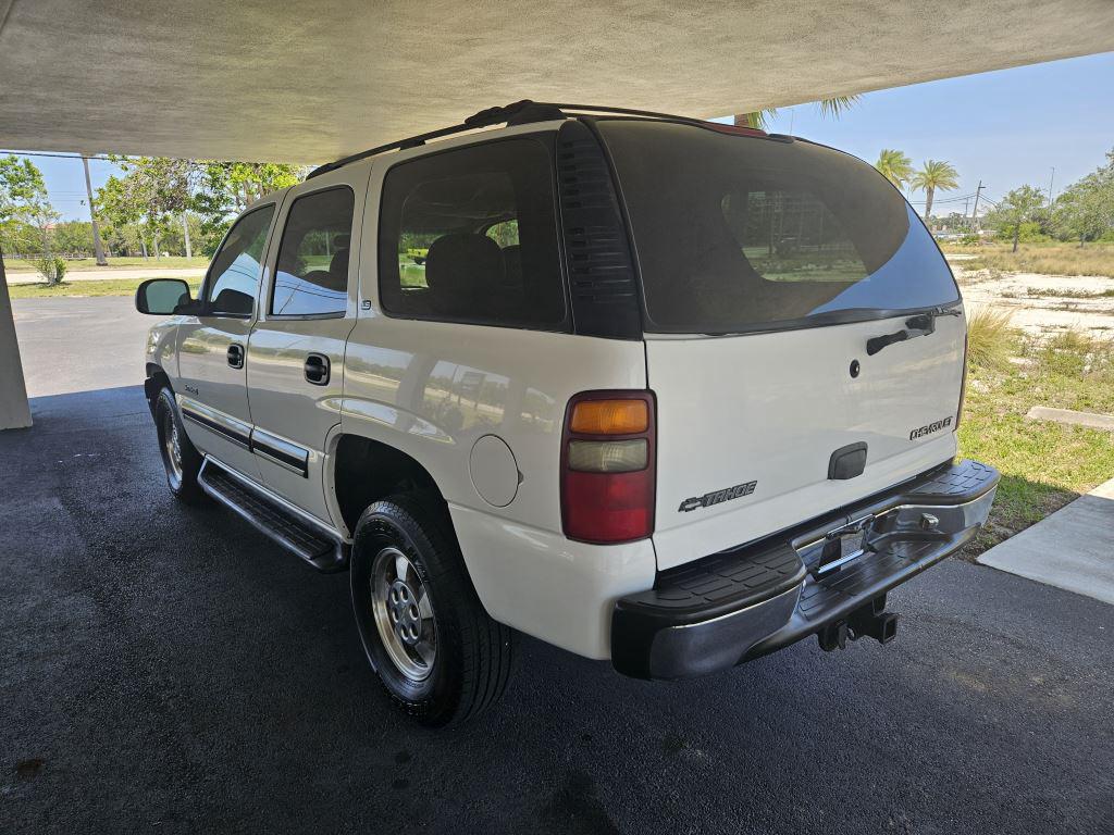 2001 Chevrolet Tahoe LS photo