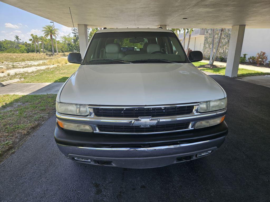 2001 Chevrolet Tahoe LS photo