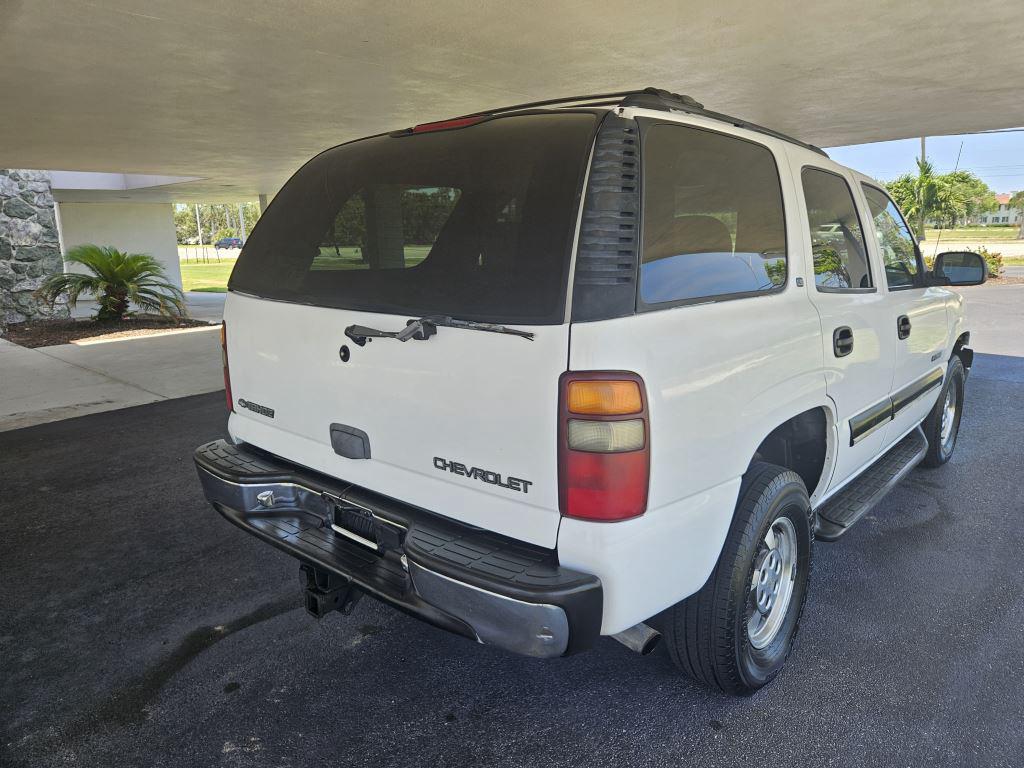 2001 Chevrolet Tahoe LS photo