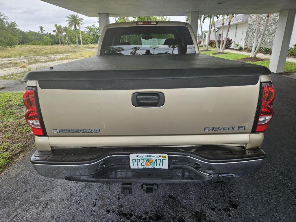 2004 Chevrolet Silverado 1500 Work Truck photo