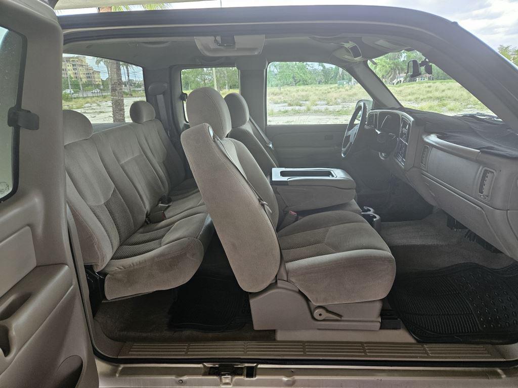 2004 Chevrolet Silverado 1500 Work Truck photo