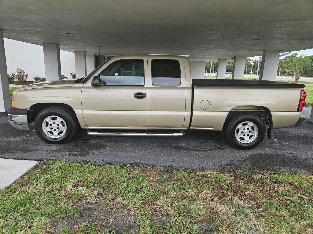 2004 Chevrolet Silverado 1500 Work Truck photo
