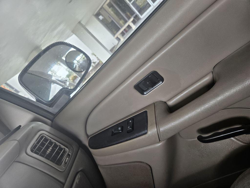 2004 Chevrolet Silverado 1500 Work Truck photo