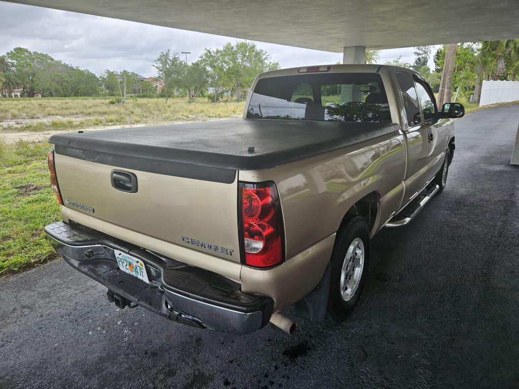 2004 Chevrolet Silverado 1500 Work Truck photo