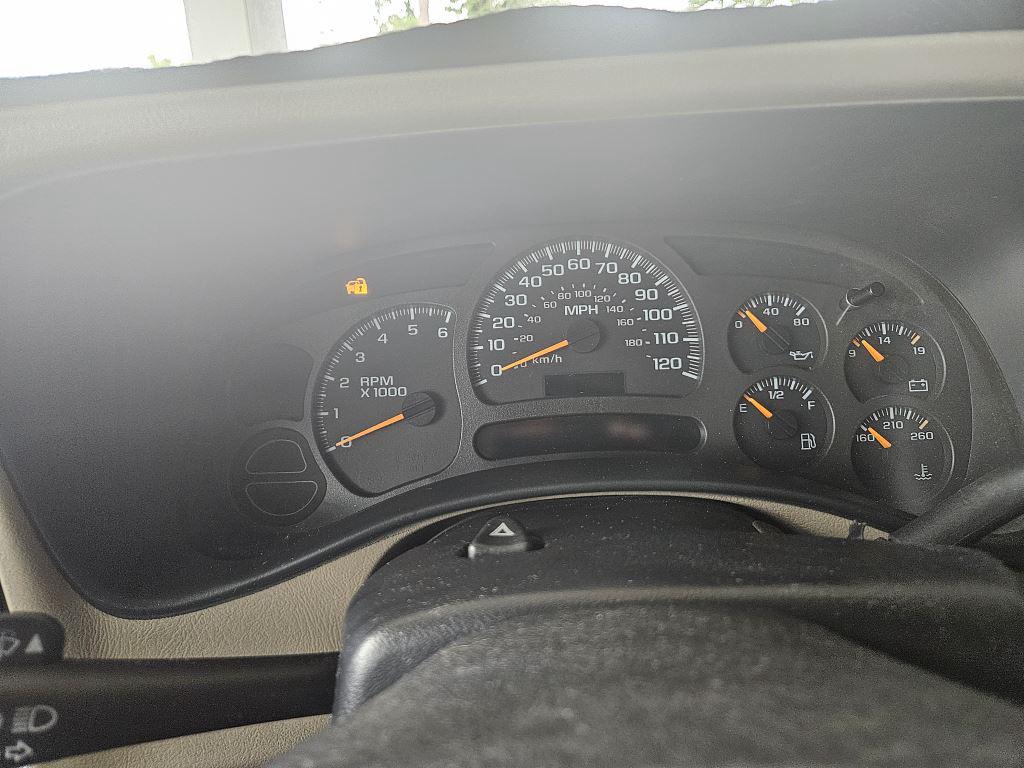 2004 Chevrolet Silverado 1500 Work Truck photo