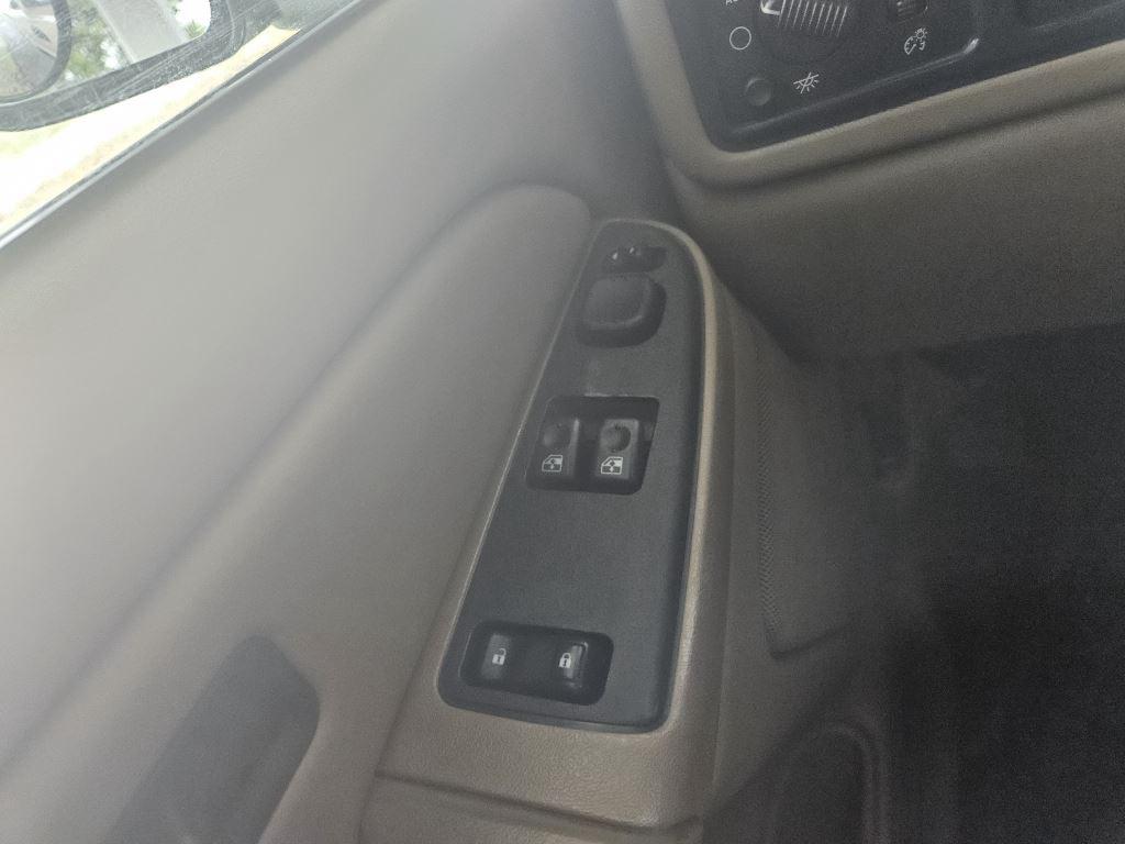 2004 Chevrolet Silverado 1500 Work Truck photo