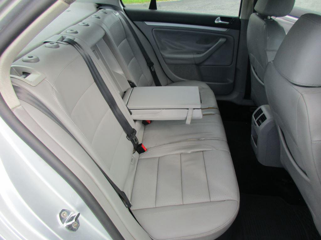 2008 Volkswagen Jetta - $5,900