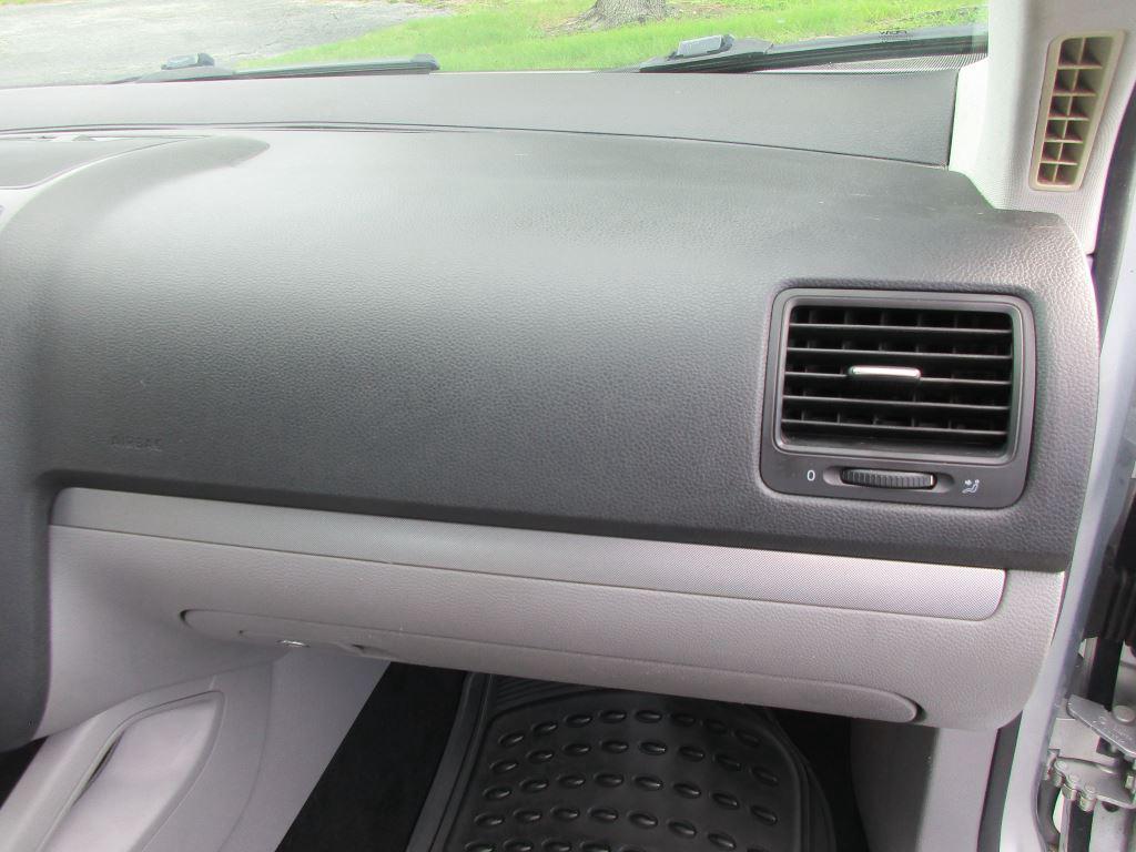 2008 Volkswagen Jetta - $5,900