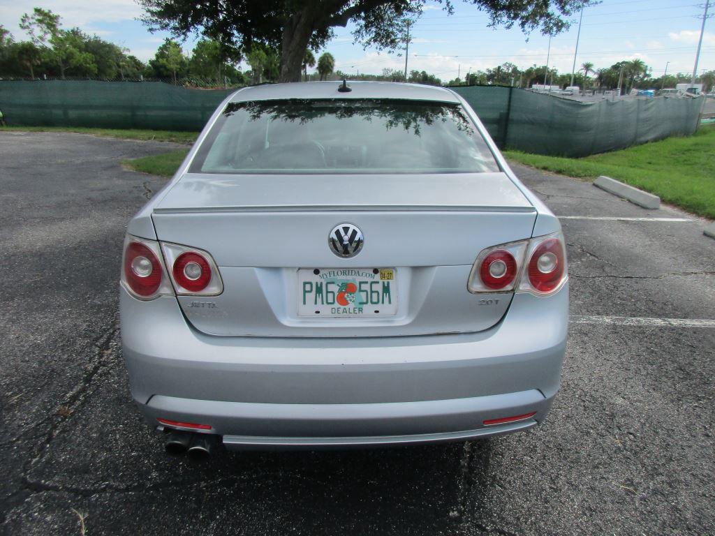 2008 Volkswagen Jetta - $5,900