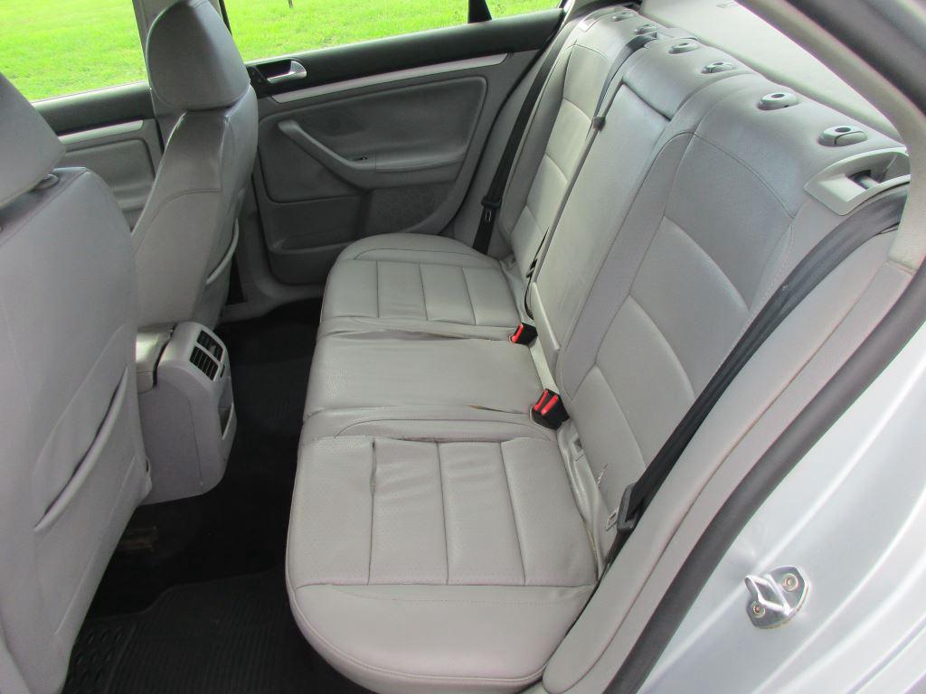 2008 Volkswagen Jetta - $5,900