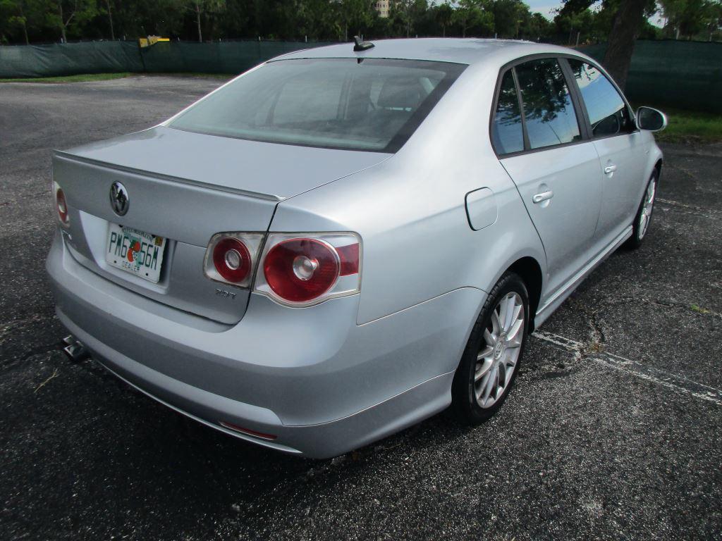 2008 Volkswagen Jetta - $5,900