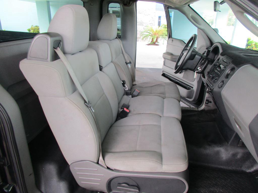 2005 Ford F150 - $6,900