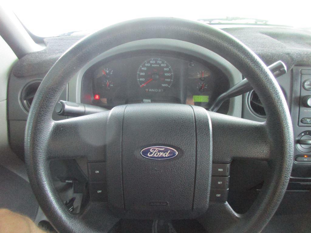 2005 Ford F150 - $6,900