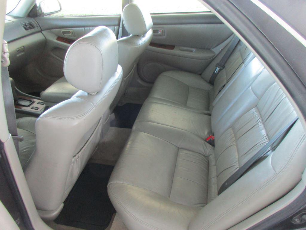 2001 Lexus ES - $2,900