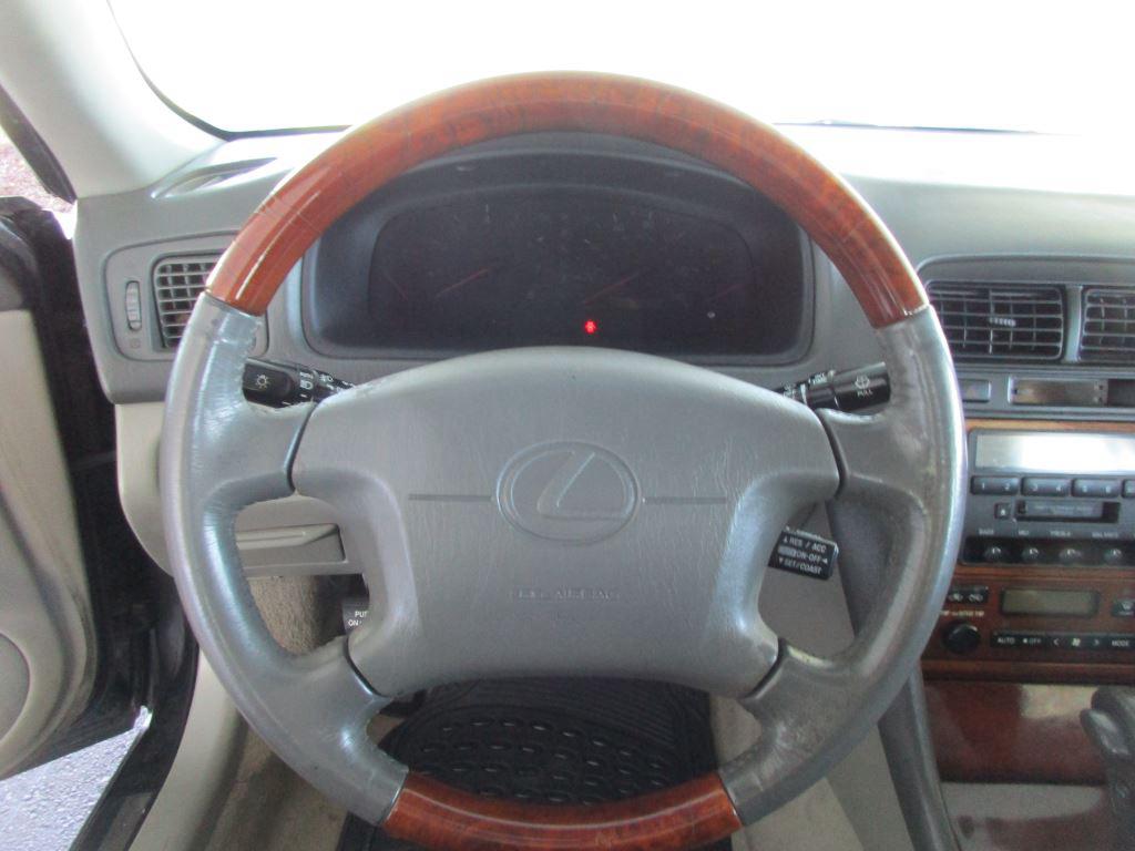 2001 Lexus ES - $2,900