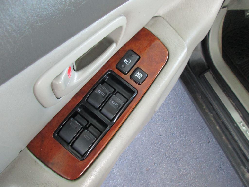 2001 Lexus ES - $2,900