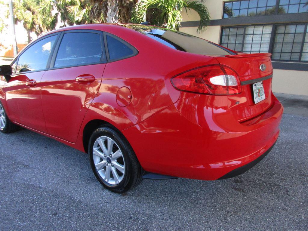 2012 Ford Fiesta - $5,900
