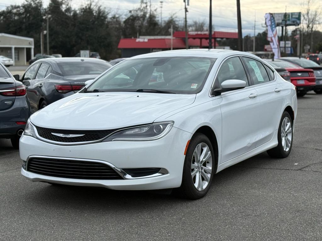 2015 Chrysler 200 - $11,900
