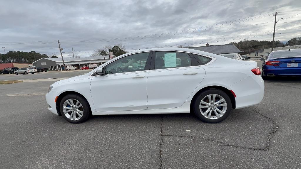 2015 Chrysler 200 - $11,900