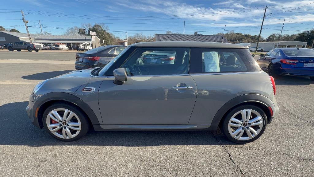 2021 MINI Hardtop - $26,400