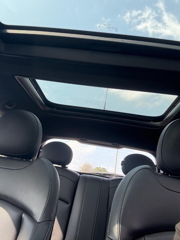 2021 MINI Hardtop - $26,400