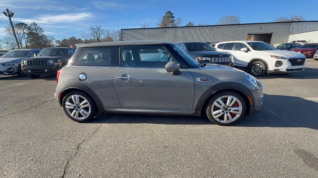 2021 MINI Hardtop - $26,400